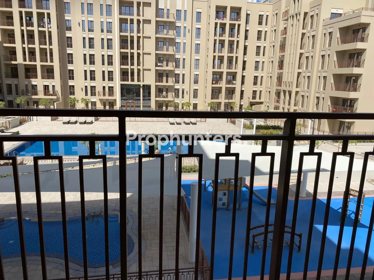 BIG LAYOUT|POOL VIEW|2 BR CRNER UNIT|READY TO MOVE – Apartment – in Zahra Breeze Apartments