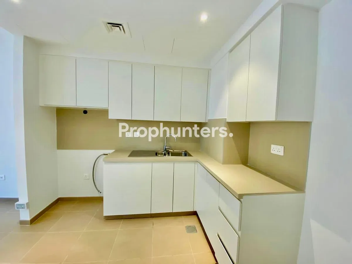 2BR | BIG BALCONY | AVAILABLE FOR SALE – Apartment – in Warda Apartments