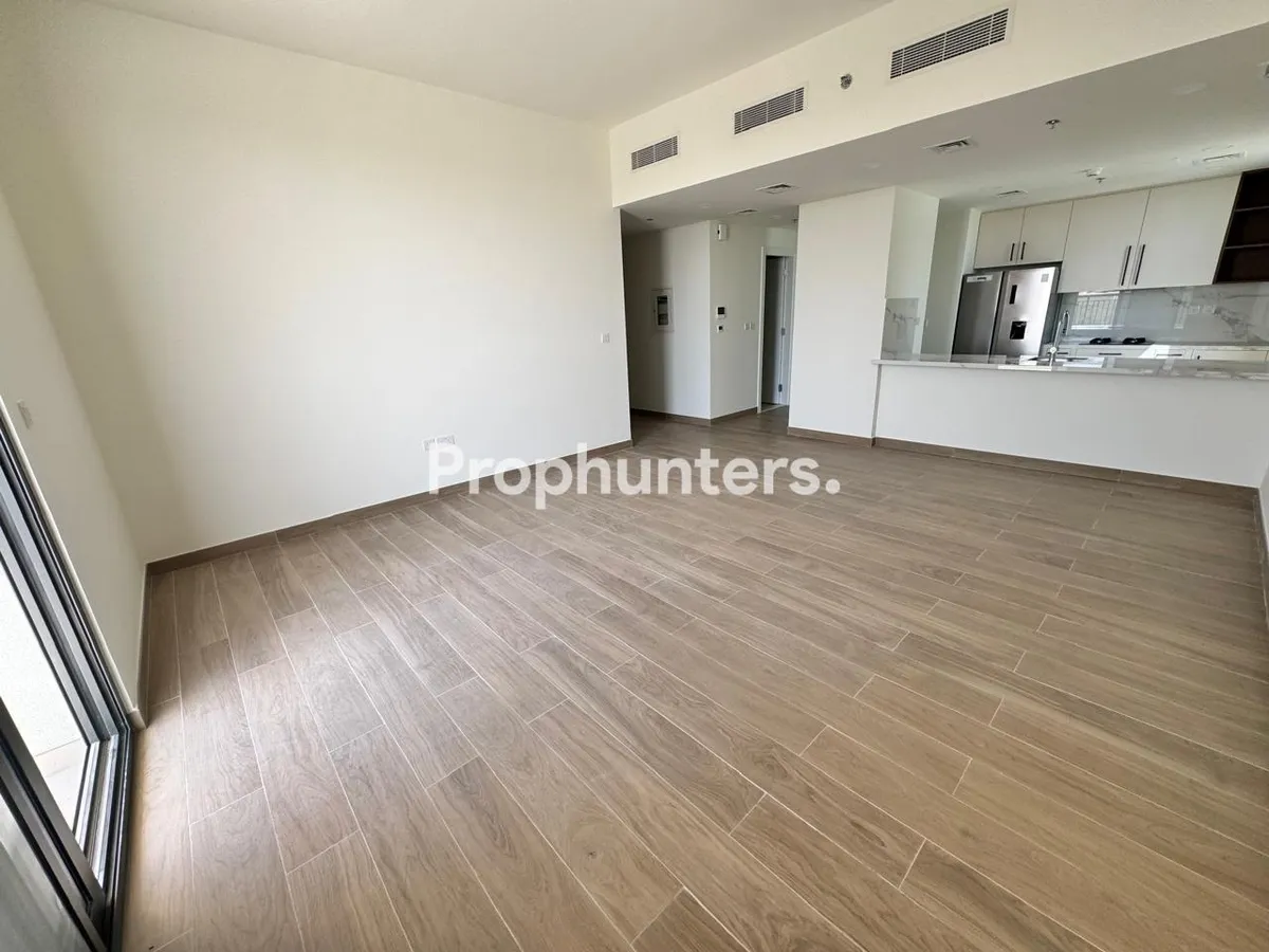 Brand New | Butterfly Layout | With Appliances – Apartment – in Holland Gardens