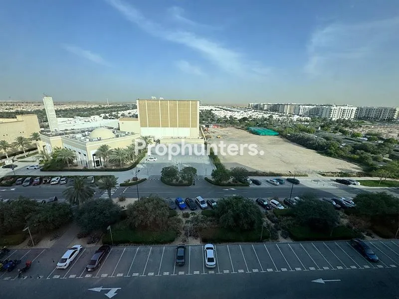 Close to Mosque | Spacious | Ready to Move – Apartment – in Hayat Boulevard