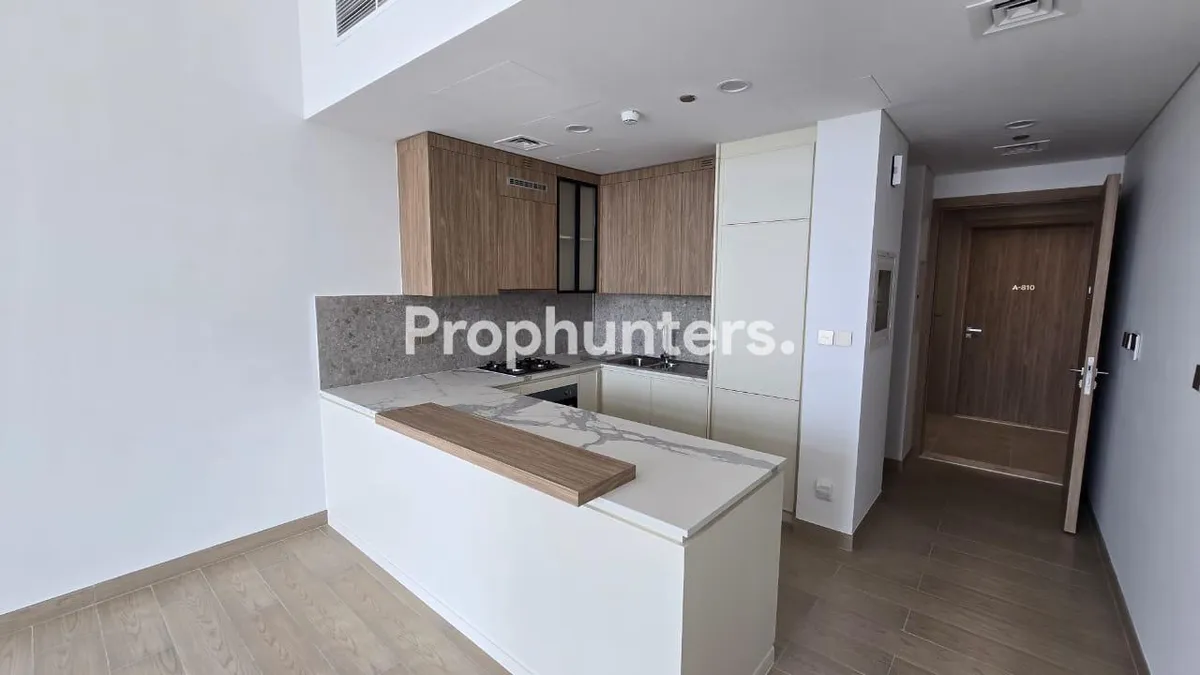 MODERN | KITCHEN APPLIANCES | READY | HIGH FLOOR – Apartment – in Majan
