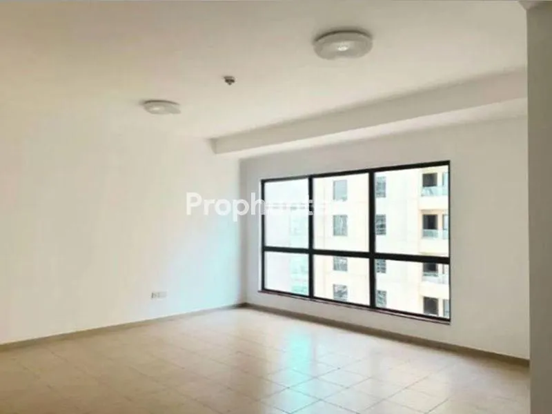 Beachside 2BR | Partial Sea View | Prime Location – Apartment – in Amwaj
