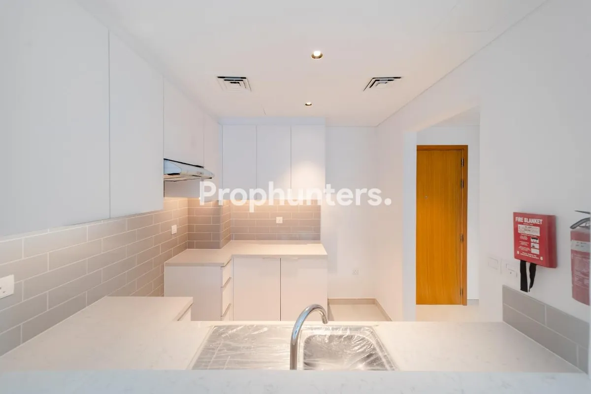 Motivated Seller | Spacious 1 Bedroom | Exclusive – photo 2