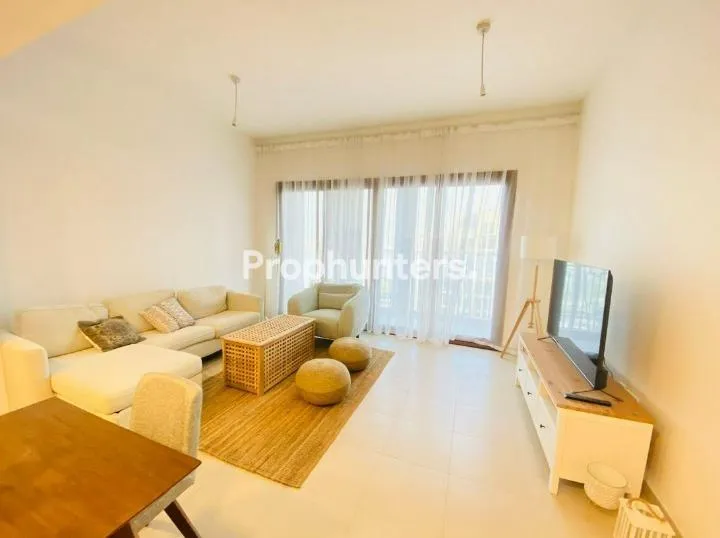 Vacant | Pool View | 2BR | Bigger Layout | Storage – photo 2