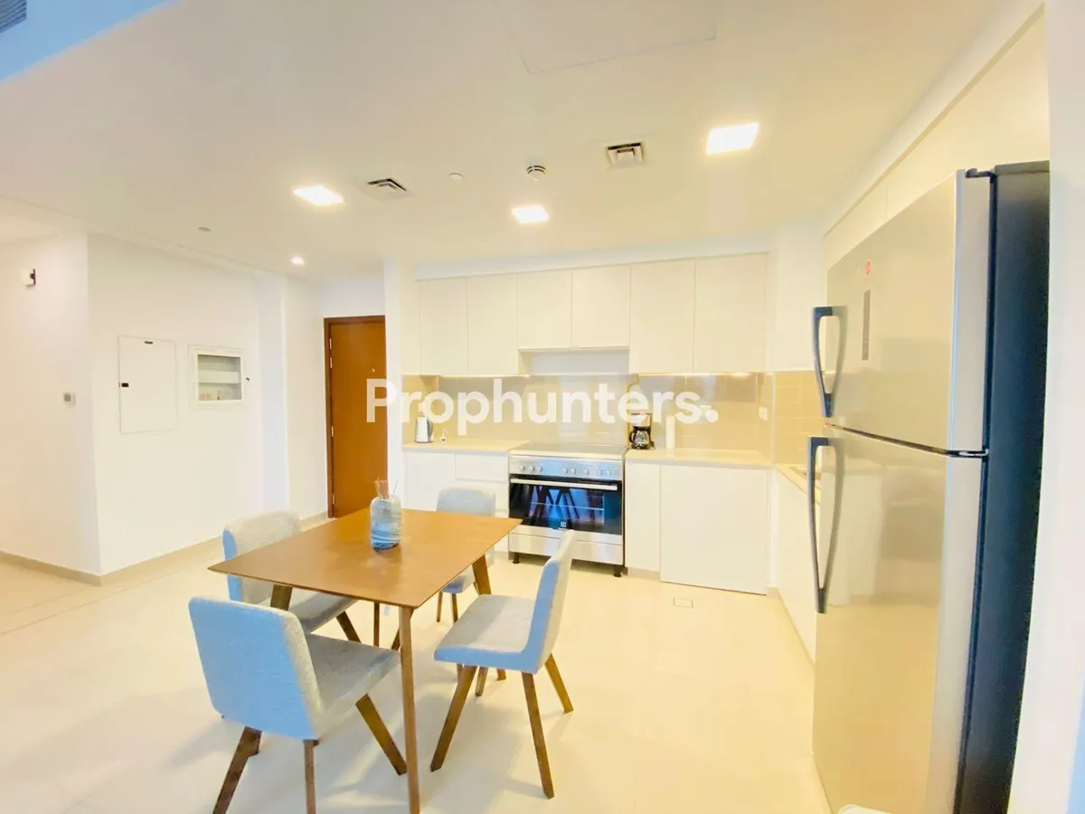 Vacant | Pool View | 2BR | Bigger Layout | Storage – photo 3