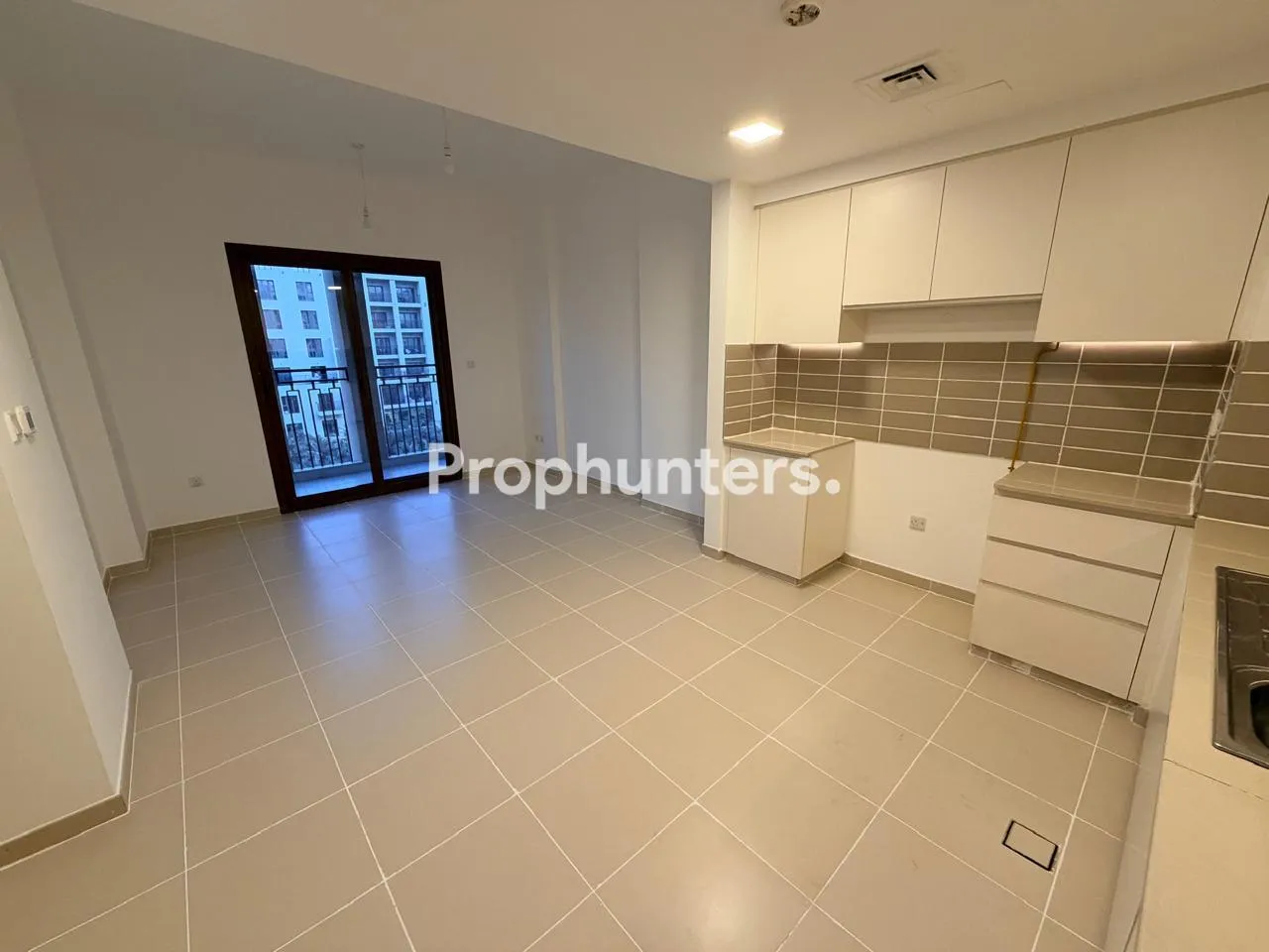 Well Maintained | Spacious 2 Bedroom Apartment – photo 1