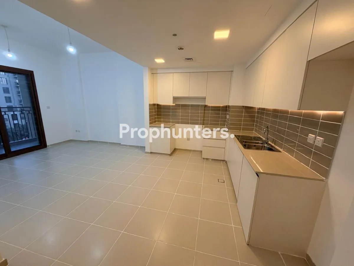 Well Maintained | Spacious 2 Bedroom Apartment – photo 2