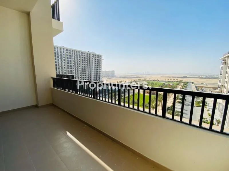 Mid Floor |Park Veiw|Spacious 2 Bedrooms – Apartment – in Warda Apartments