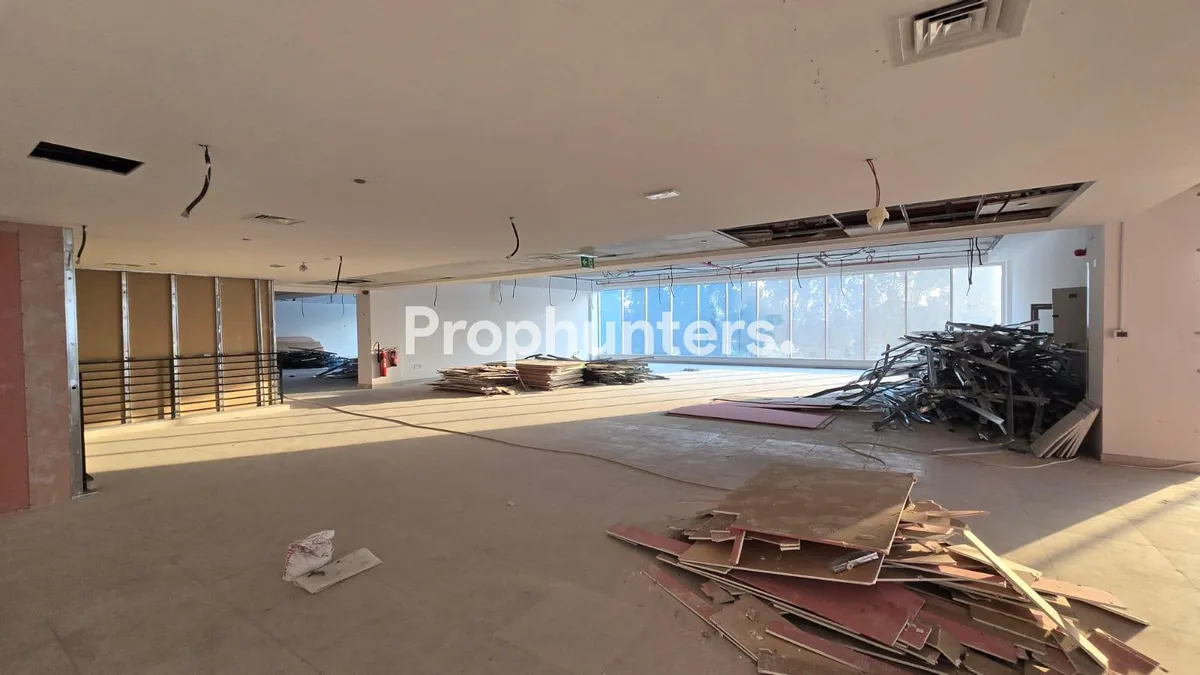 Full Floor I Amazing Location IOffices and Retails – photo 2