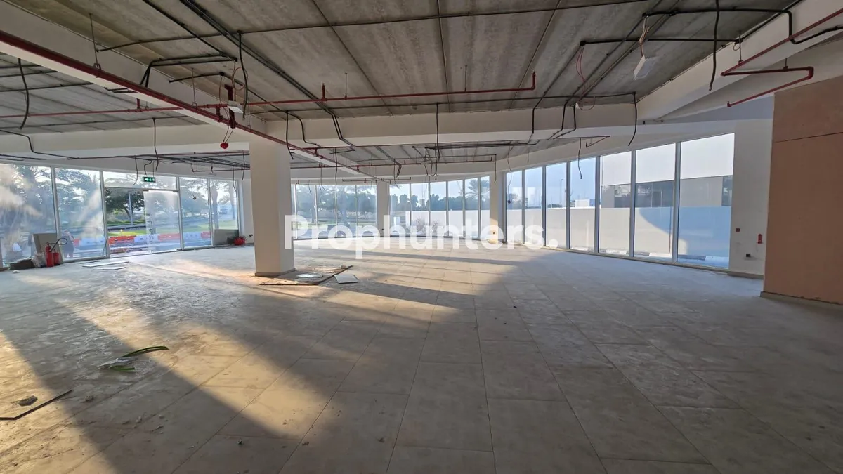 Ready to move | Premium Location | Brand New – photo 3