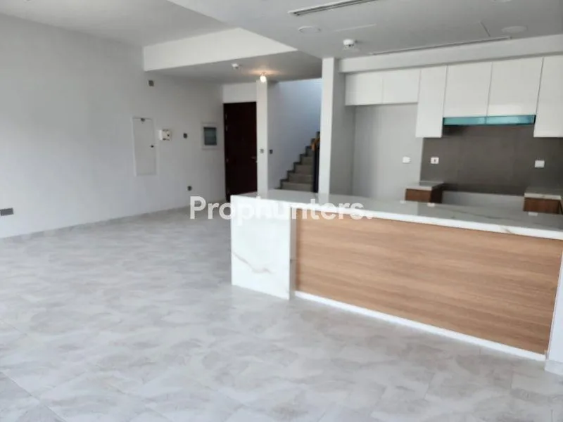 Available | Prime Location | Genuine listing – photo 2