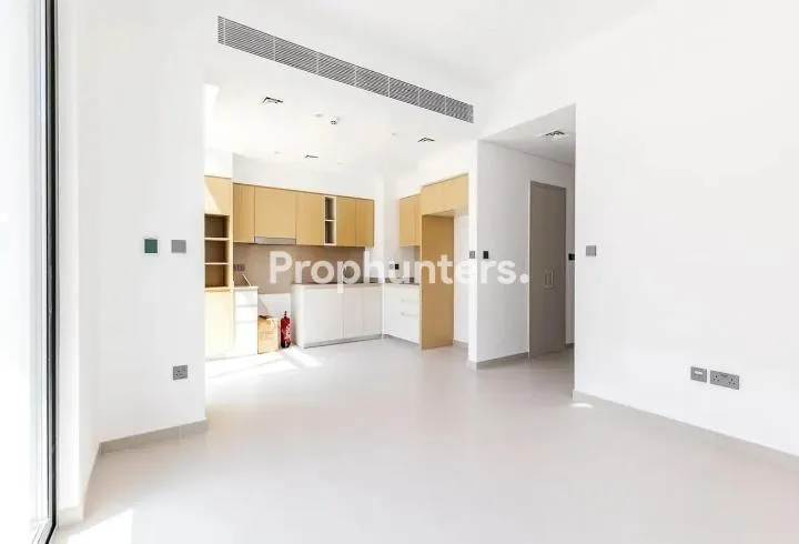 Family Community | Spacious | Next Amenities – Townhouse – in Joy