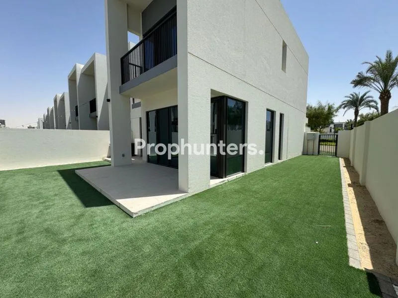 Corner Unit | Currently Rented | Motivated Seller – photo 1