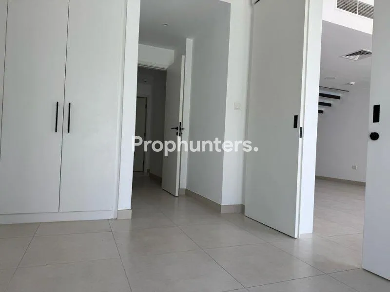 Corner Unit | Currently Rented | Motivated Seller – photo 3