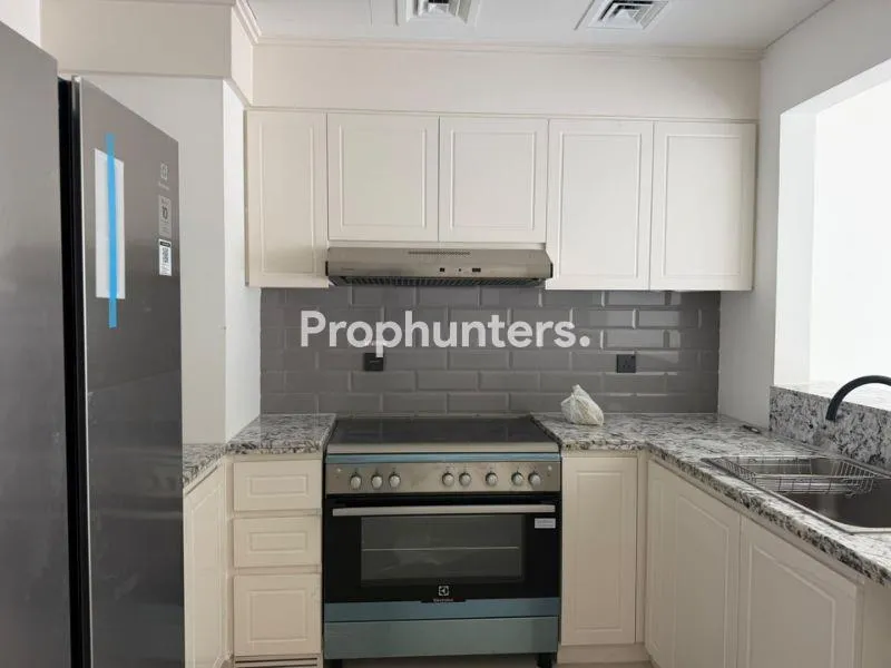 BRAND NEW| LUXURIOUS | FAMILY FRIENDLY COMMUNITY – photo 2